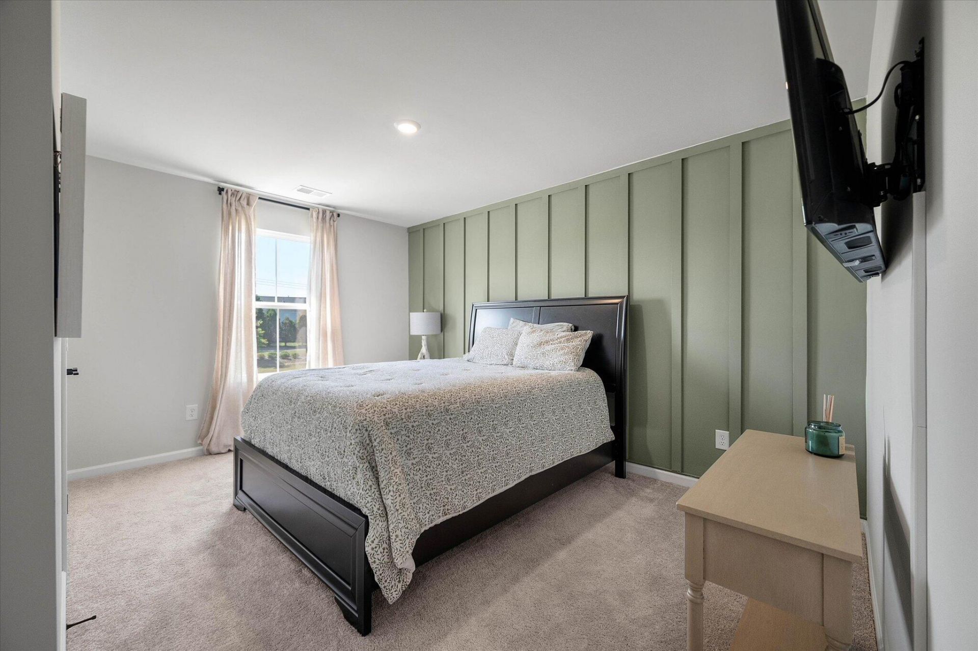 135 Pine Gate Drive Photo 23