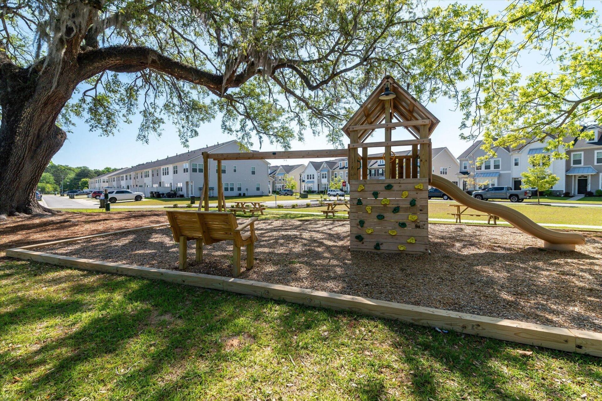 135 Pine Gate Drive Photo 33