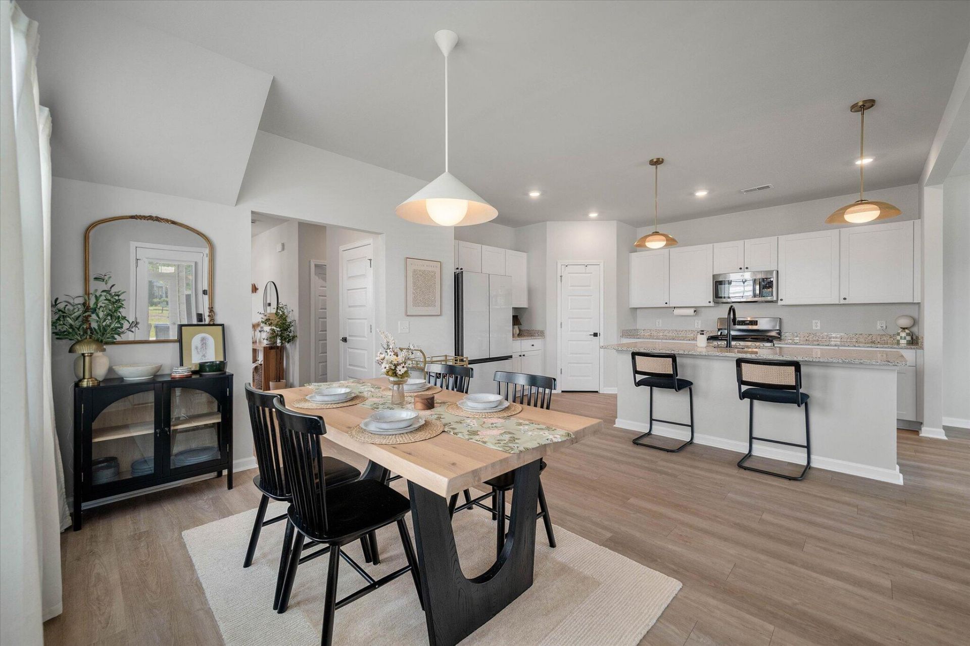 135 Pine Gate Drive Photo 7