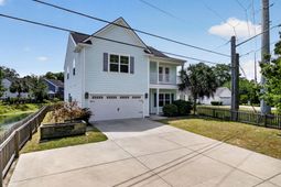 1089 Fort Johnson Road photo 4