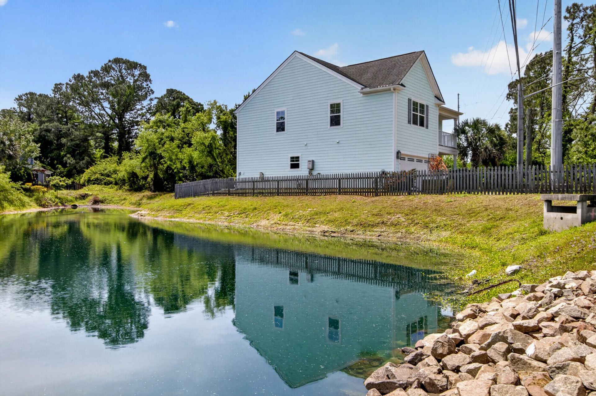 1089 Fort Johnson Road Photo 4