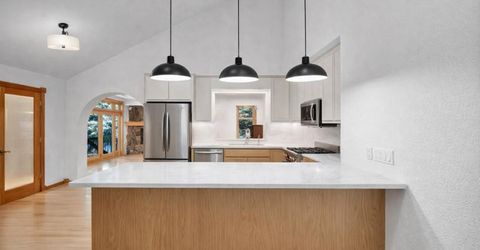 1724 Mohican Drive, South Lake Tahoe, CA 96150 Photo