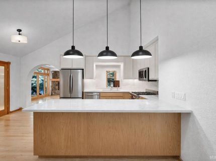 1724 Mohican Drive, South Lake Tahoe, CA 96150 Photo