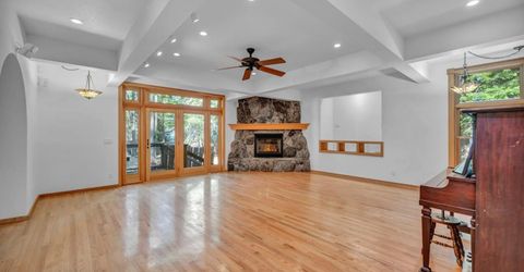 1724 Mohican Drive, South Lake Tahoe, CA 96150 Photo