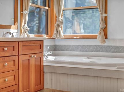 1724 Mohican Drive, South Lake Tahoe, CA 96150 Photo