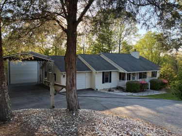 95 Indian Point Dr, Hardy, VA 24101