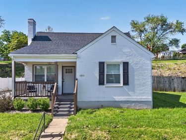 1311 Fort Manor Drive, Lynchburg, VA 24502