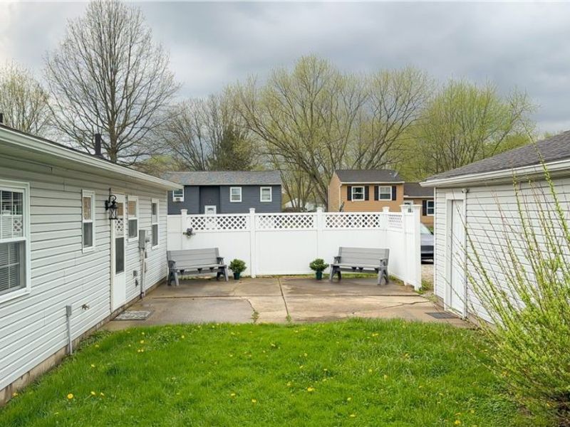 9841 Green Drive, Windham, OH 44288 Photo 7