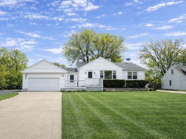 3935 Arthur Terrace Court, Markham, IL 60428