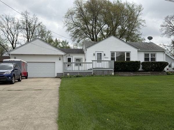 3935 Arthur Terrace Court, Markham, IL 60428