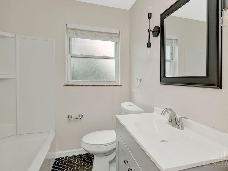 409 Home Avenue, Lockland, OH 45215 Photo 12