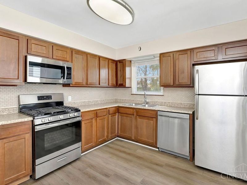 409 Home Avenue, Lockland, OH 45215 Photo 2