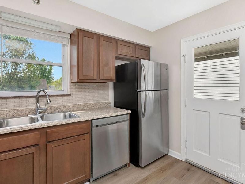 409 Home Avenue, Lockland, OH 45215 Photo 3