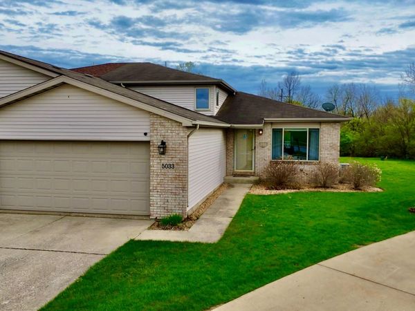 5033 W 92nd Avenue, Crown Point, IN 46307