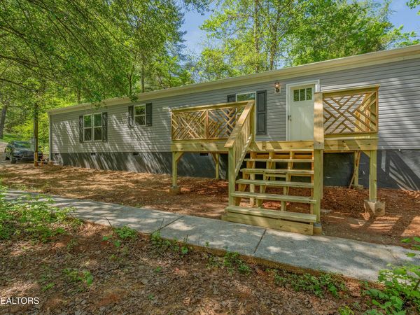 136 Sugar Rd, Oliver Springs, TN 37840