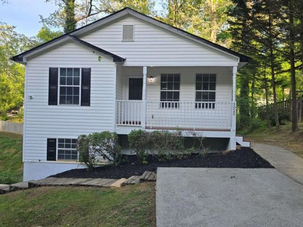 3025 Mangum Drive, UNIT B, Cumming, GA 30041