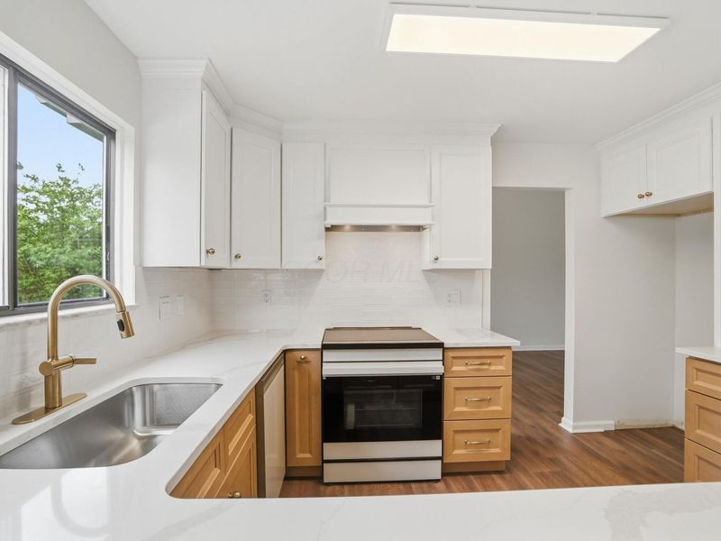 7465 Bloomfield Place , Dublin, OH 43016 Photo 8