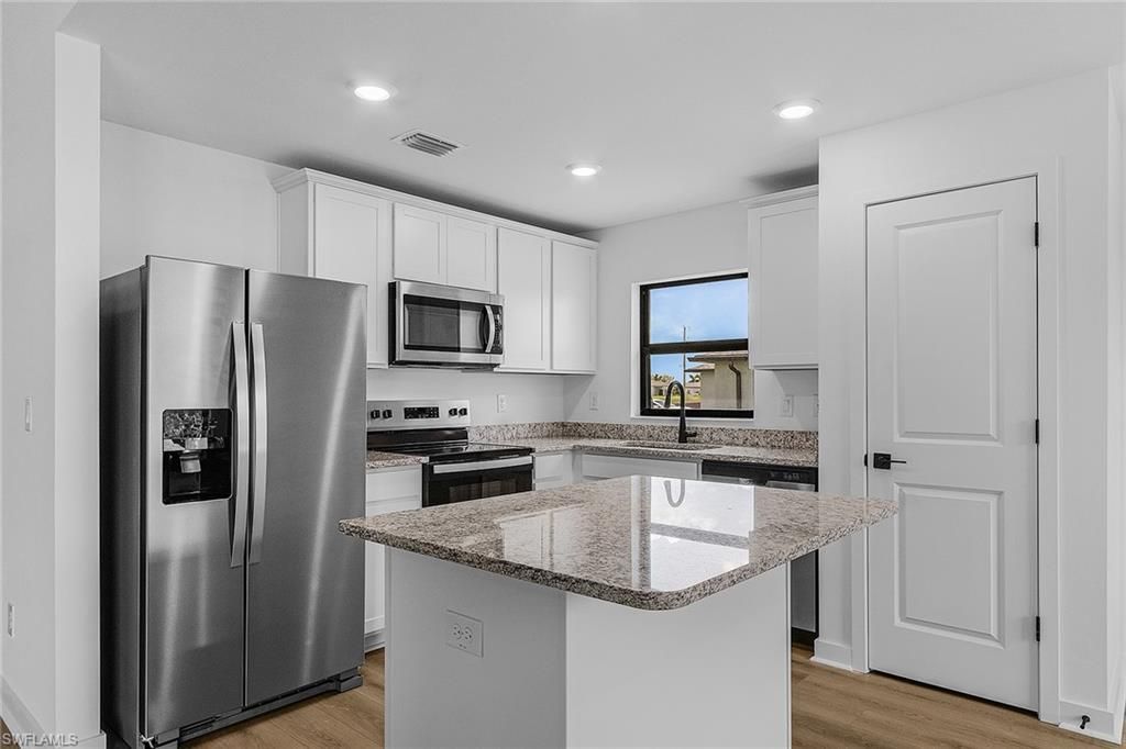 811 Rue Labeau Cir , Fort Myers, FL 33913 Photo