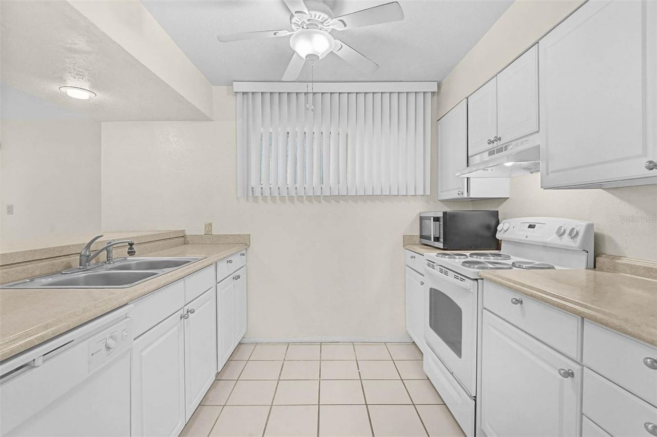 4388 Rayfield Drive, Unit 4388, Sarasota, FL 34243 Photo