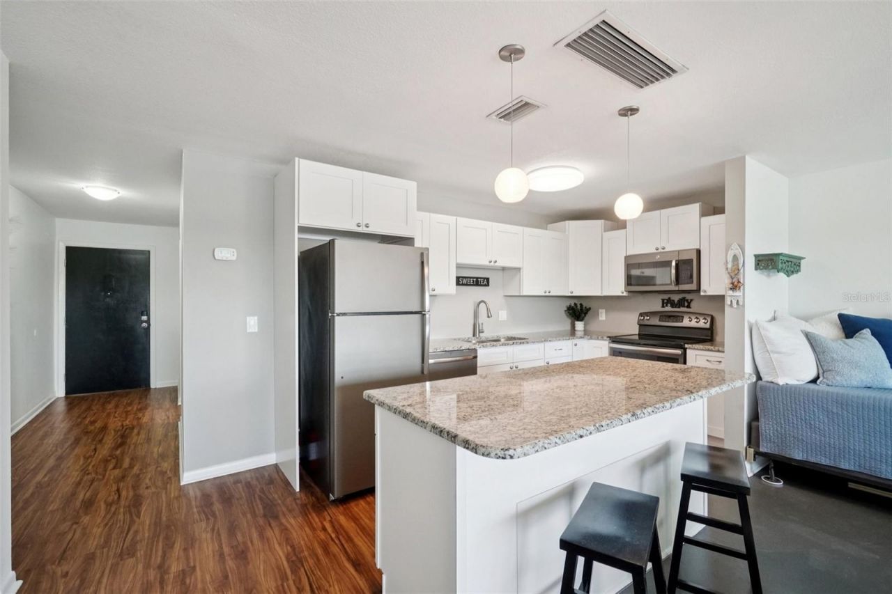 3850 13th Avenue N, Unit 212, Saint Petersburg, FL 33713 Photo