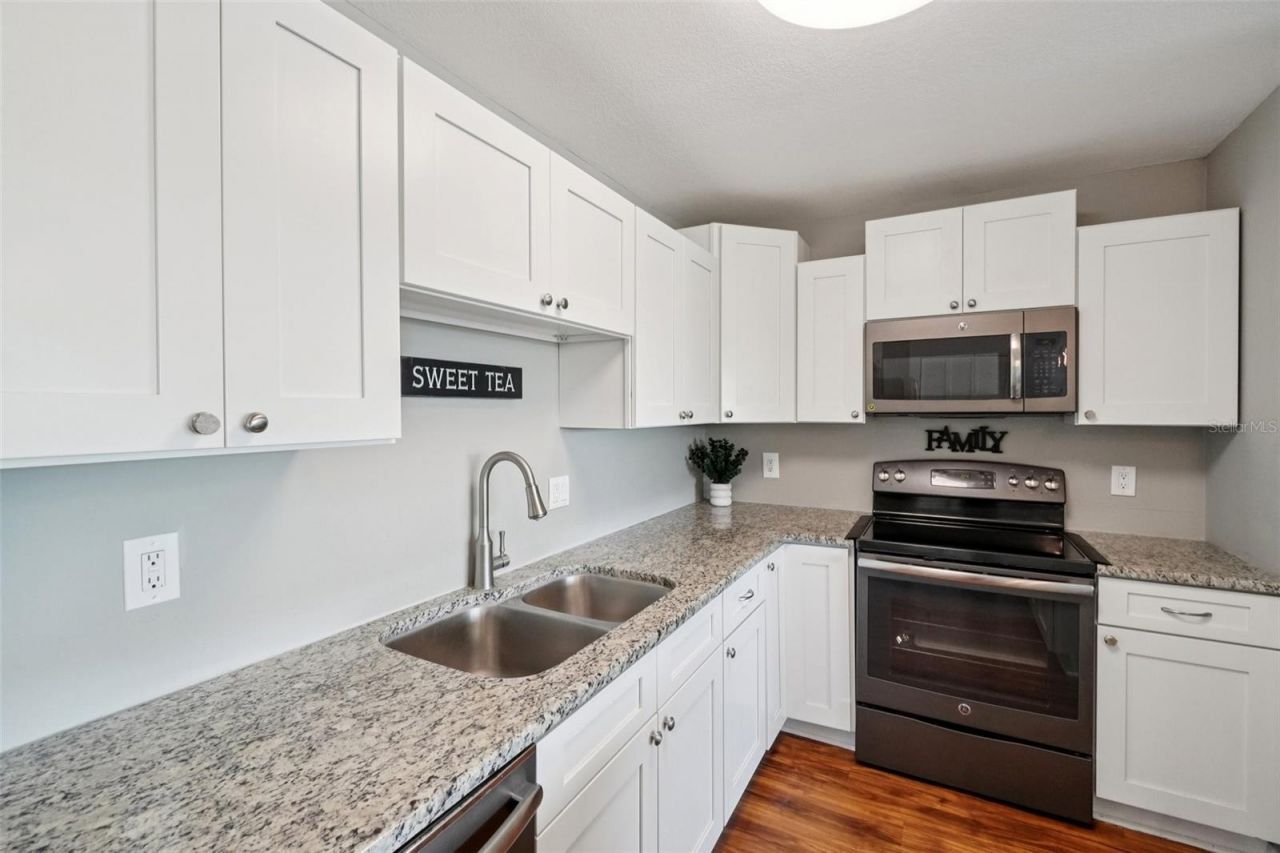 3850 13th Avenue N, Unit 212, Saint Petersburg, FL 33713 Photo