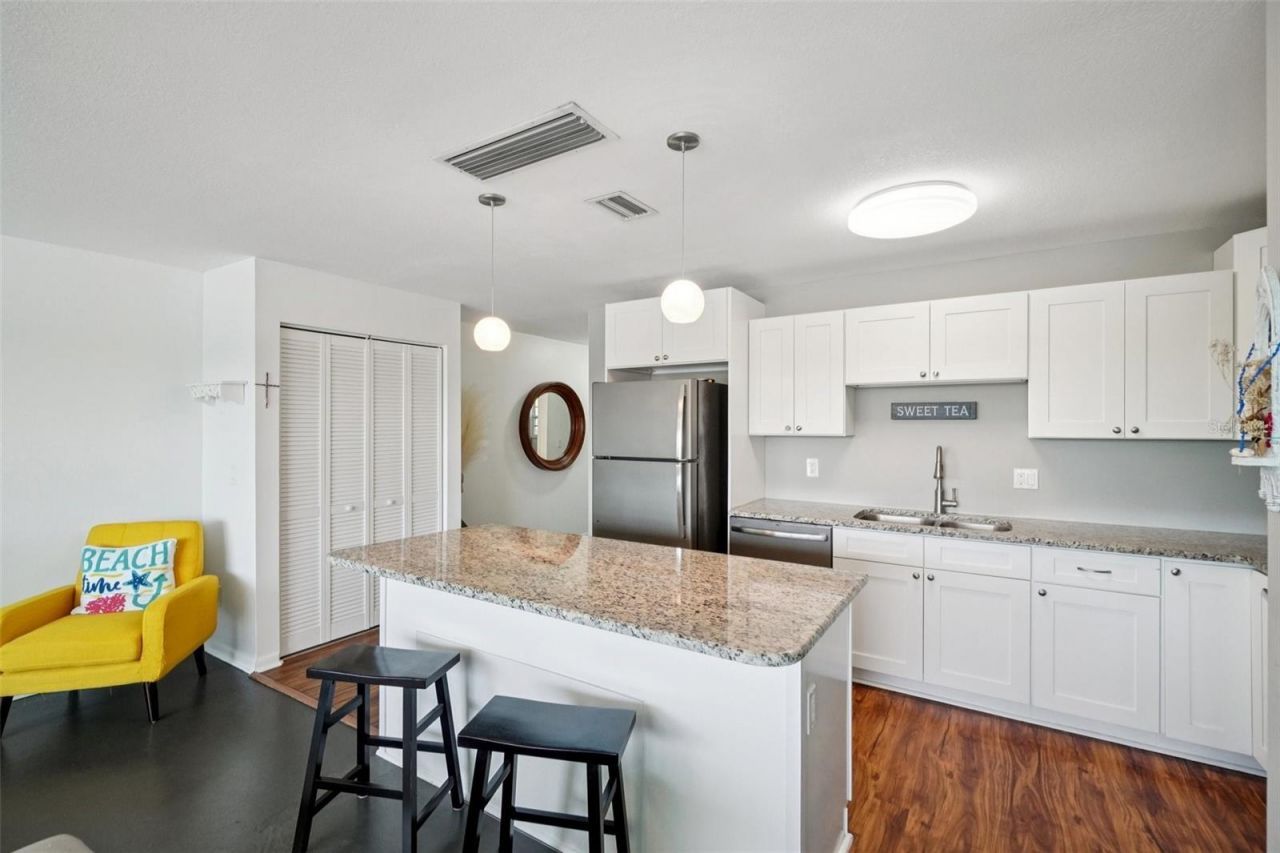 3850 13th Avenue N, Unit 212, Saint Petersburg, FL 33713 Photo