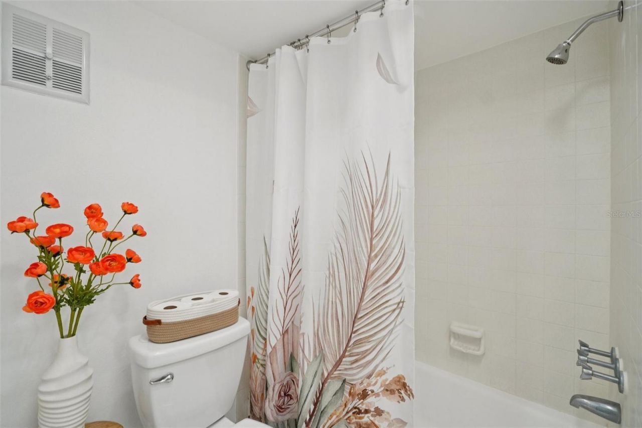 3850 13th Avenue N, Unit 212, Saint Petersburg, FL 33713 Photo