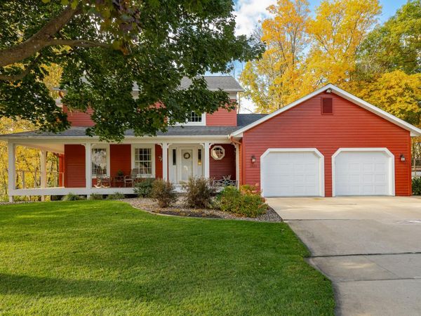 1021 Hickory Lane SW, Rochester, MN 55902