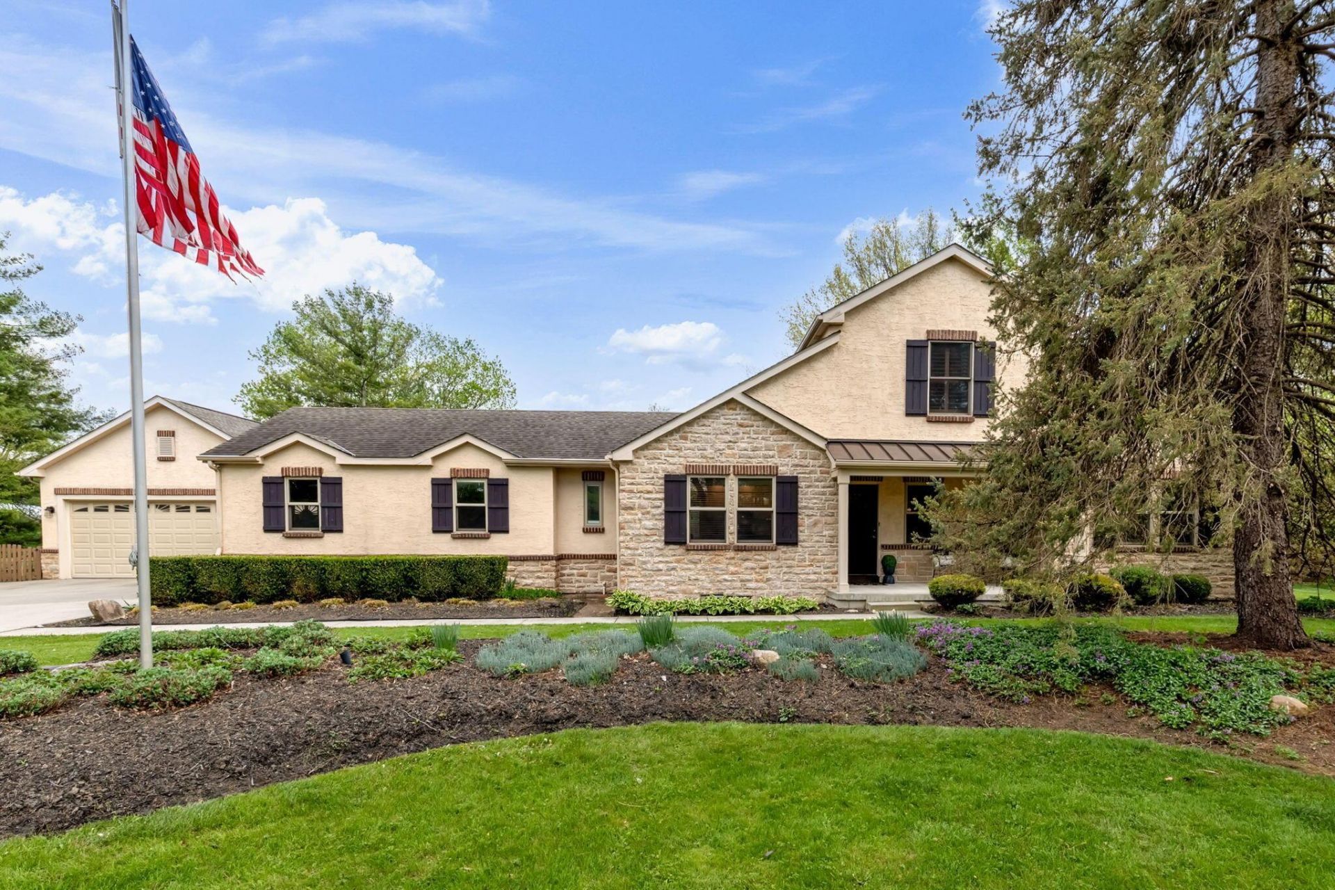 6516 Cabin Croft Drive, Galloway, OH 43119 Main Photo