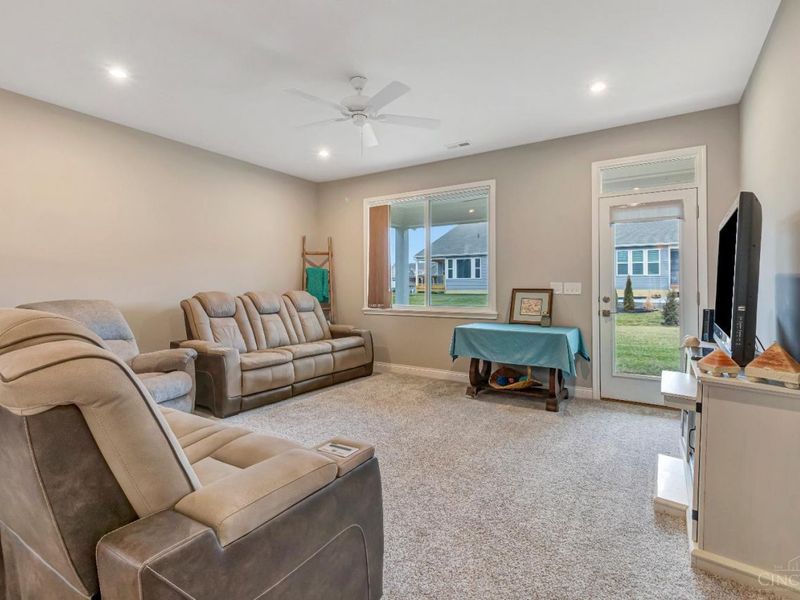 1358 Brookchase Circle, Hamilton Twp, OH 45039 Photo 12