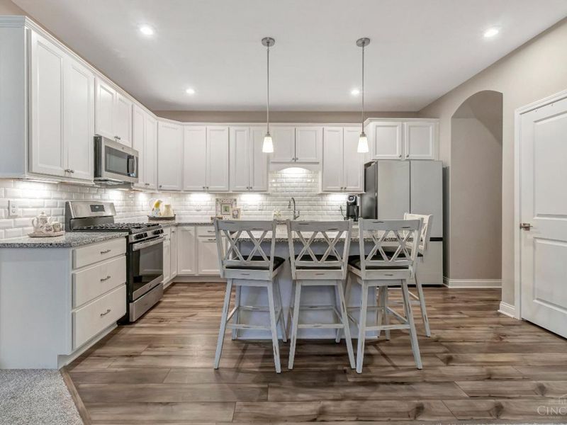 1358 Brookchase Circle, Hamilton Twp, OH 45039 Photo 3