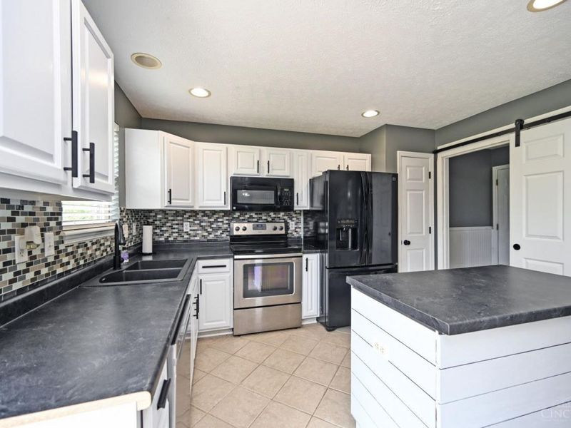 8799 Woolstone Court, Hamilton Twp, OH 45039 Photo 16