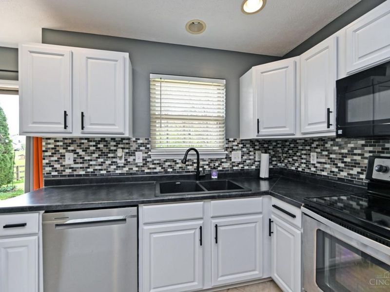 8799 Woolstone Court, Hamilton Twp, OH 45039 Photo 18