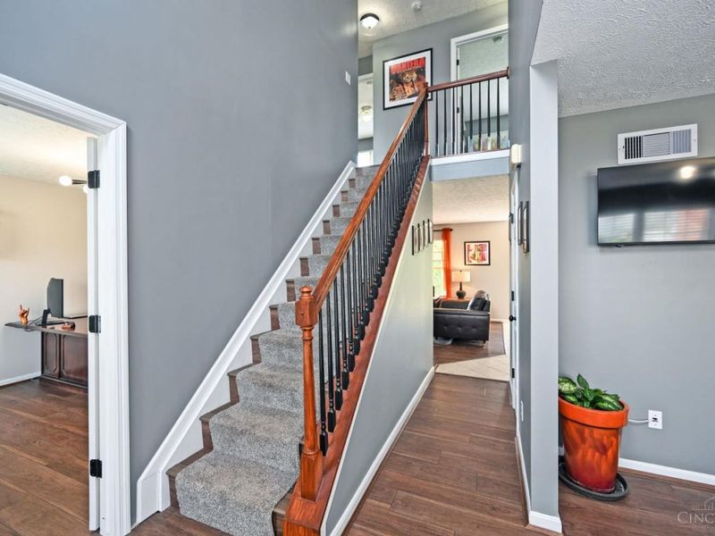 8799 Woolstone Court, Hamilton Twp, OH 45039 Photo 4