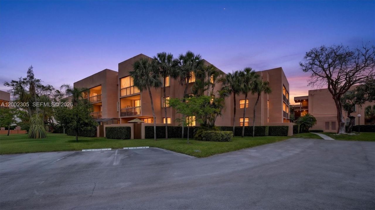 10975 SW 107th St. , Unit 202, Kendall, FL 33176 Photo