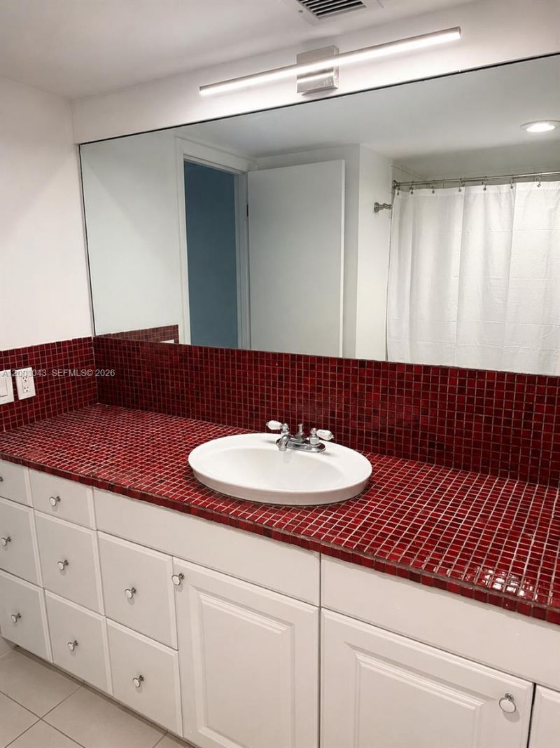 9500 W Bay Harbor Dr, Unit 2G, Bay Harbor Islands, FL 33154 Photo