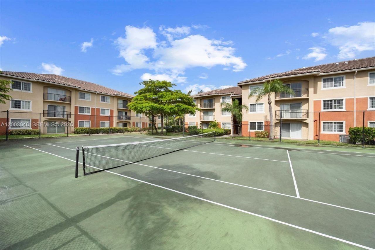 4195 N Haverhill Rd , Unit 307, West Palm Beach, FL 33417 Photo