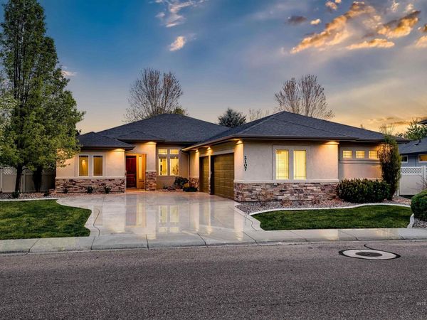 2107 W San Remo Drive, Meridian, ID 83642