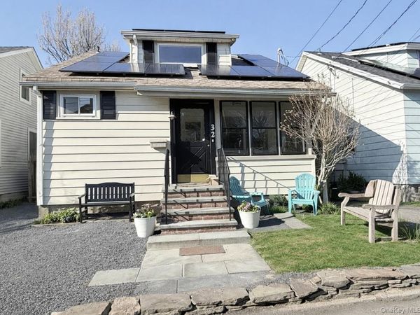 32 9th Avenue , Sea Cliff, NY 11579