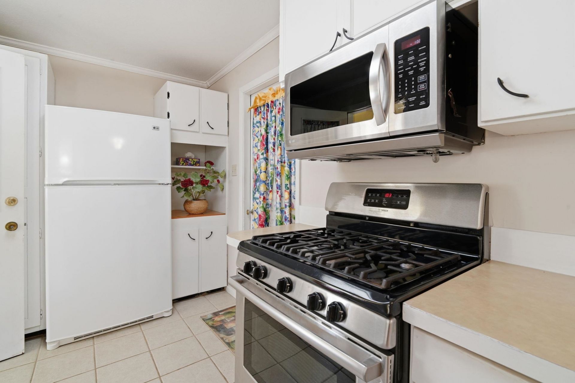 712 Yucca Ave. Photo 16