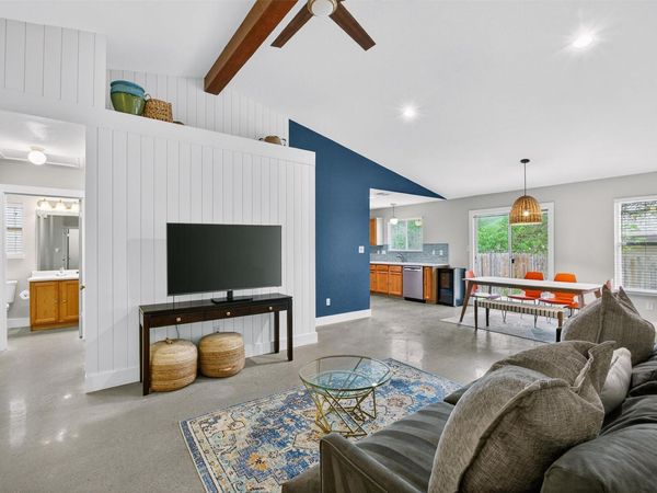 1182 Waller ST , Austin, TX 78702