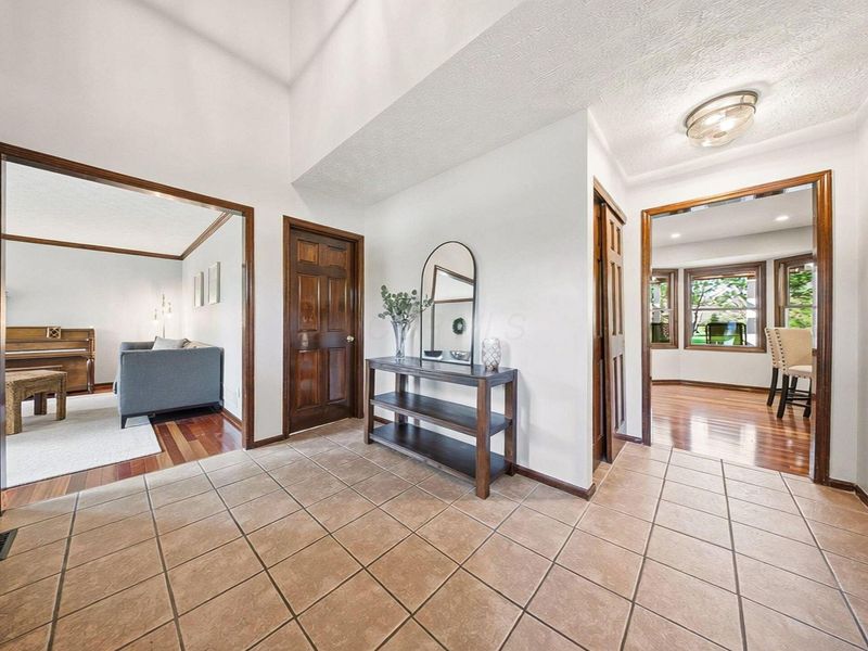 5301 Aryshire Drive , Dublin, OH 43017 Photo 11