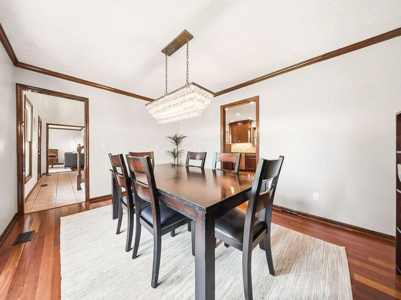 5301 Aryshire Drive , Dublin, OH 43017 Photo 13