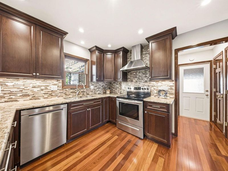 5301 Aryshire Drive , Dublin, OH 43017 Photo 17