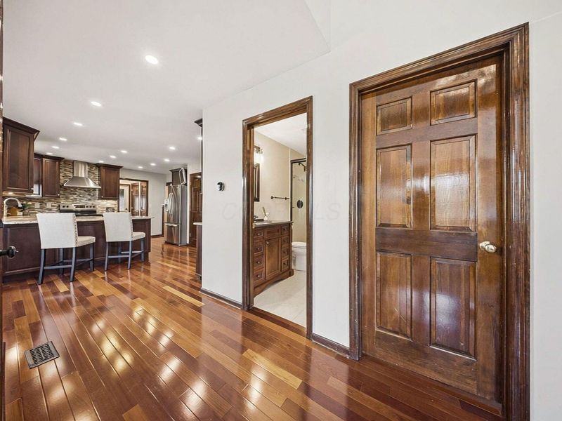 5301 Aryshire Drive , Dublin, OH 43017 Photo 22