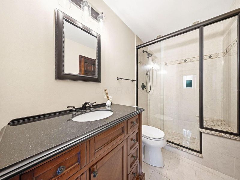 5301 Aryshire Drive , Dublin, OH 43017 Photo 23