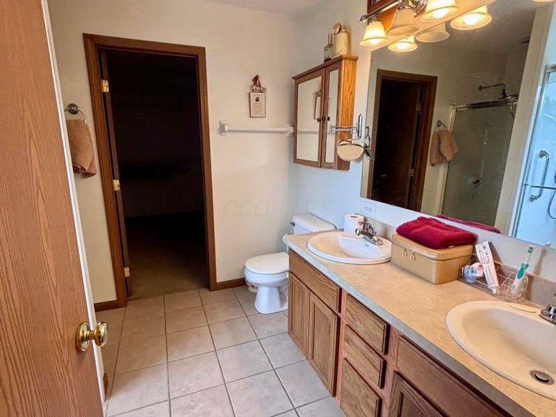 165 Wyckshire Drive, Pataskala, OH 43062 Photo 13