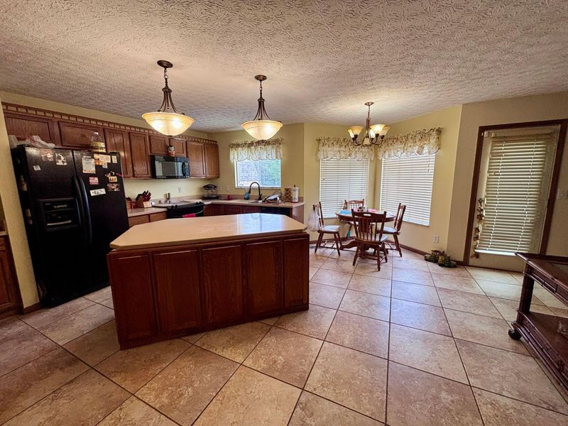 165 Wyckshire Drive, Pataskala, OH 43062 Photo 8
