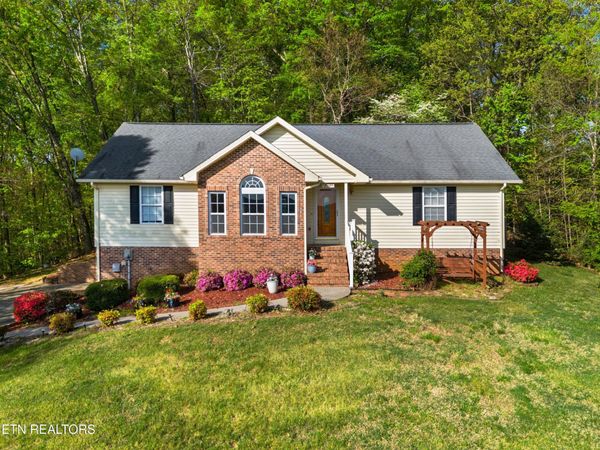 833 Thomas Farms Drive, Jefferson City, TN 37760