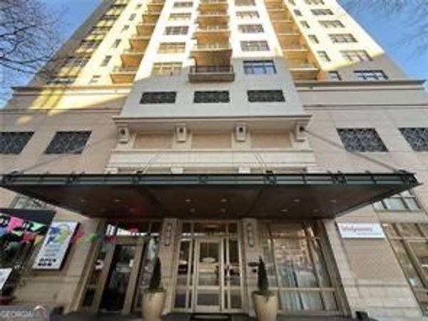 565 Peachtree Street NE, Unit 1811, Atlanta, GA 30308